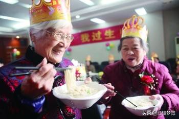 红楼梦饮食文化研究_《红楼梦》中的饮食起居_红楼梦饮食