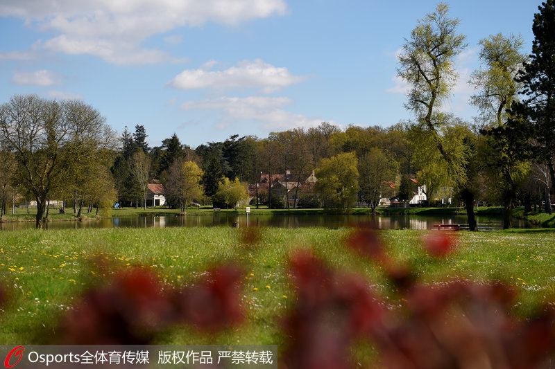 法国队驻地即景