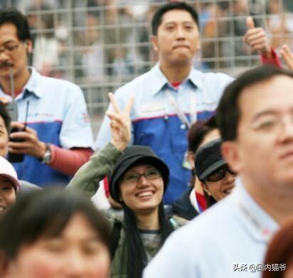 高圆圆罕见秀恩爱_高圆圆性情感照片_高圆圆的情感