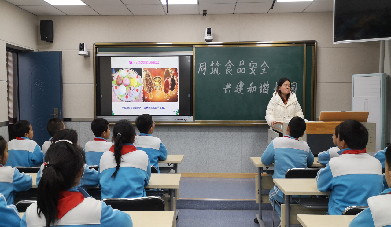 饮食手安全内容抄报怎么写_饮食安全手抄报内容_饮食安全手抄小报