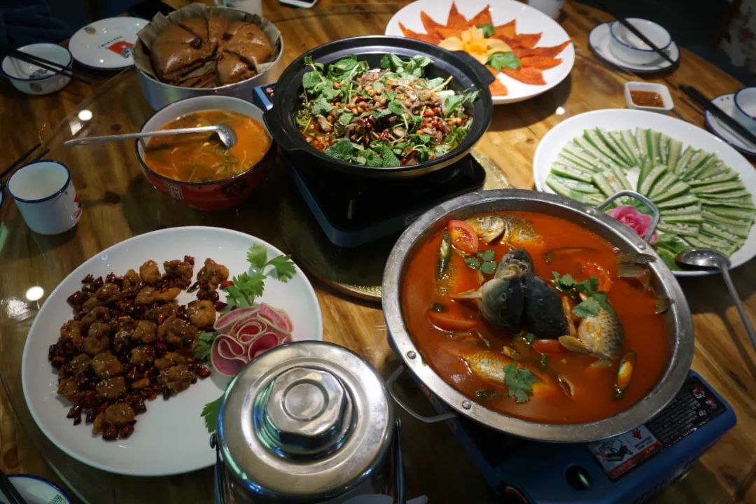 苗族饮食特色美食有哪些_苗族的特色饮食_苗族饮食特色介绍