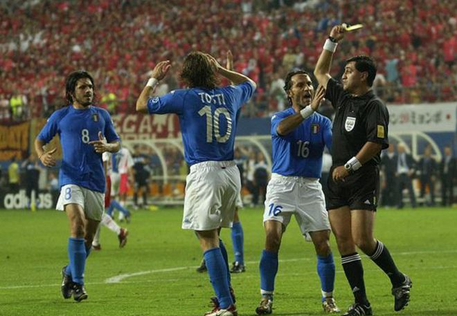 2002年世界杯韩国黑哨结局_韩国世界杯黑哨裁判如今怎样了_韩国世界杯黑哨