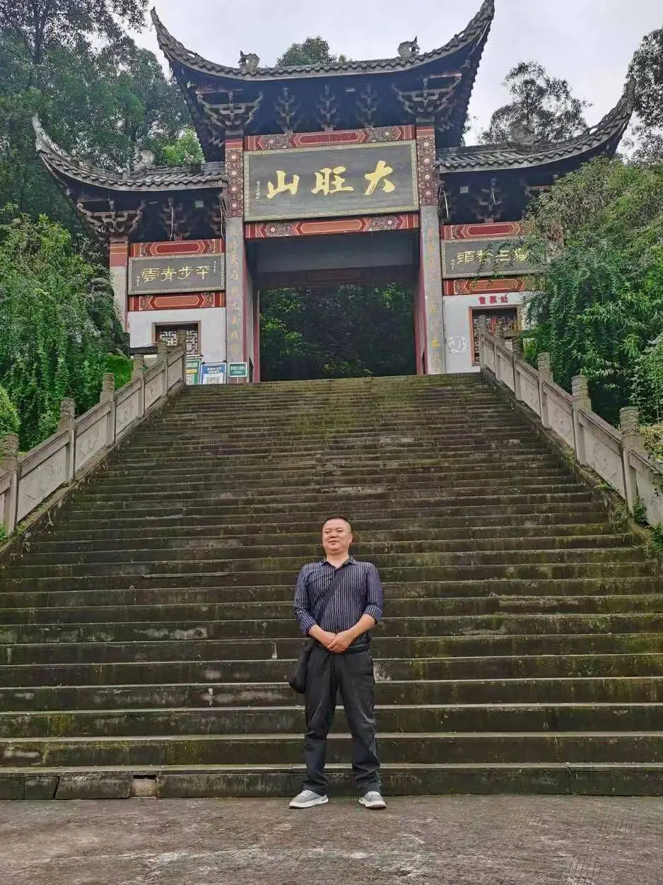 电台情感主持人名单_有专家的情感广播节目_电台情感专家