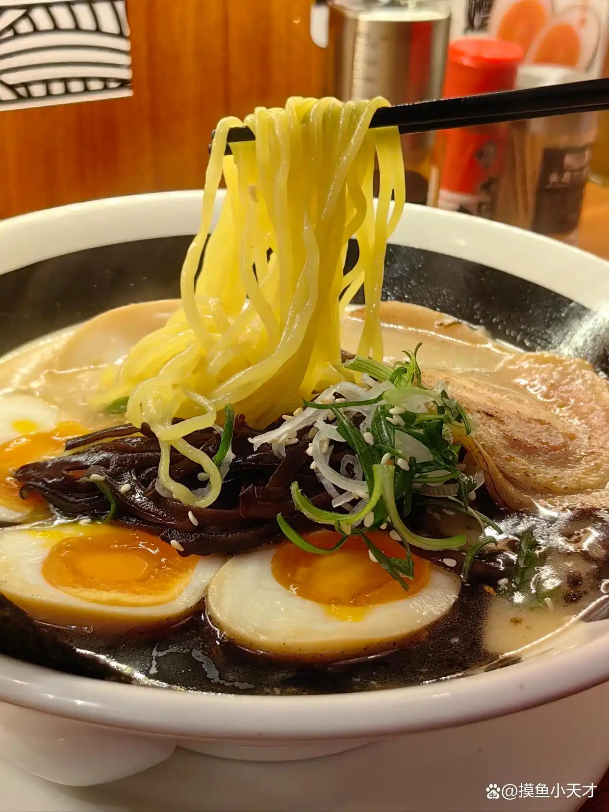 日本拉面文化符号_日本饮食文化 徐静波_日本拉面汤底种类